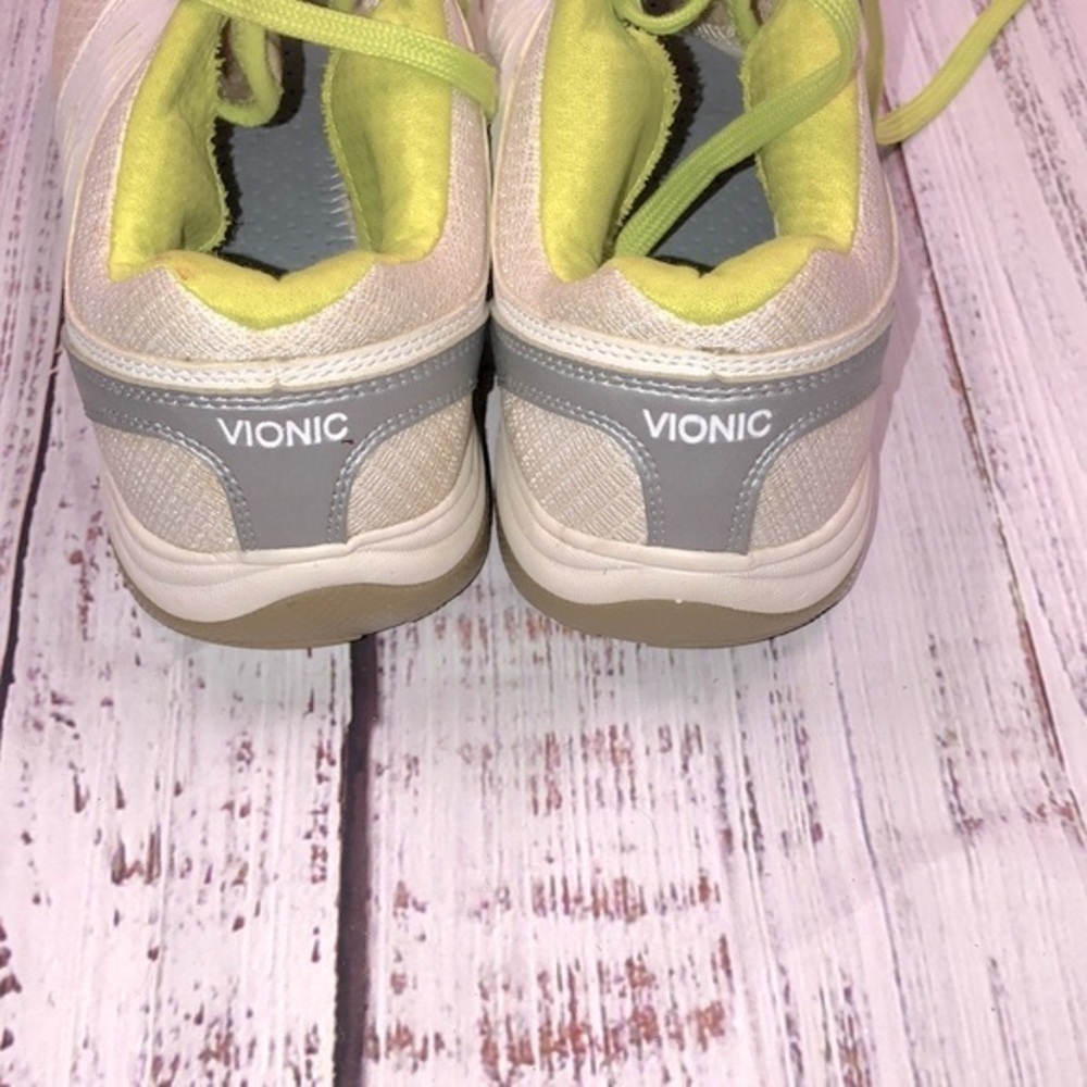 Vionic Sneakers Size 9 - image 7